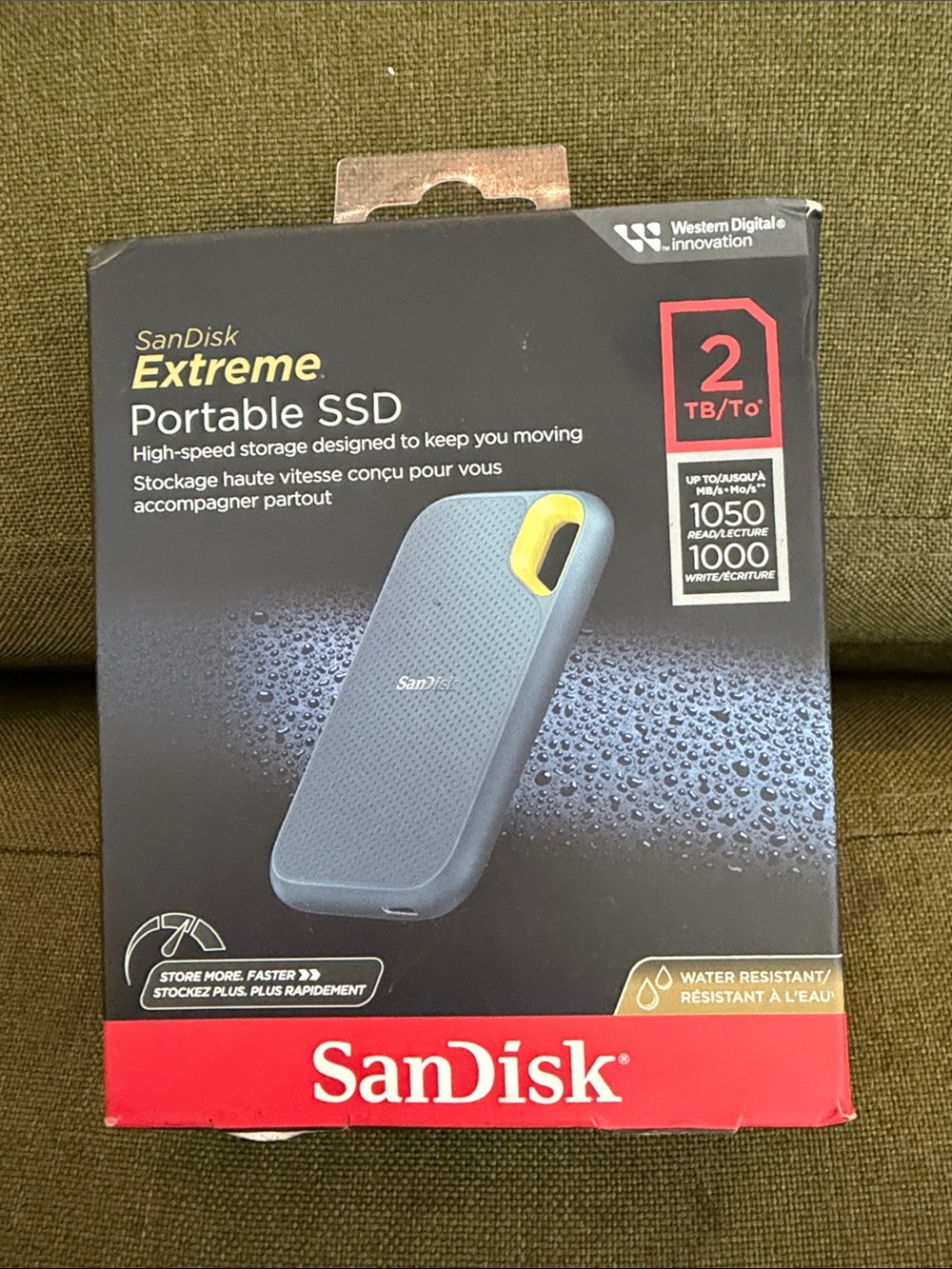 SanDisk Extreme Portable SSD 2TB — Gray with Yellow Accent